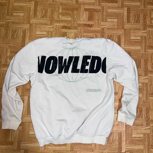 Small H&M white crewneck - Picture 4 of 4
